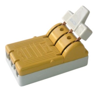 CUCHILLA DE INTERRUPTOR DE PORCELANA 3X60A 1 TIRO