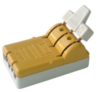 [5087] CUCHILLA DE INTERRUPTOR DE PORCELANA 3X100A 1 TIRO