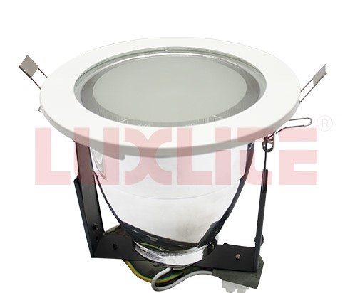 [LUM0896] LAMPARA OJO DE BUEY 4 PLATEADA/ARO BLANCO C/VIDRIO